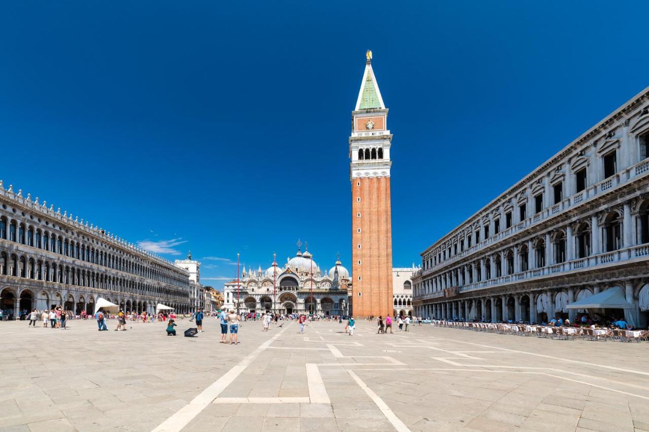 Heaven In San Marco Antique District Venice